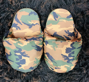 Camo Slippers - Brown